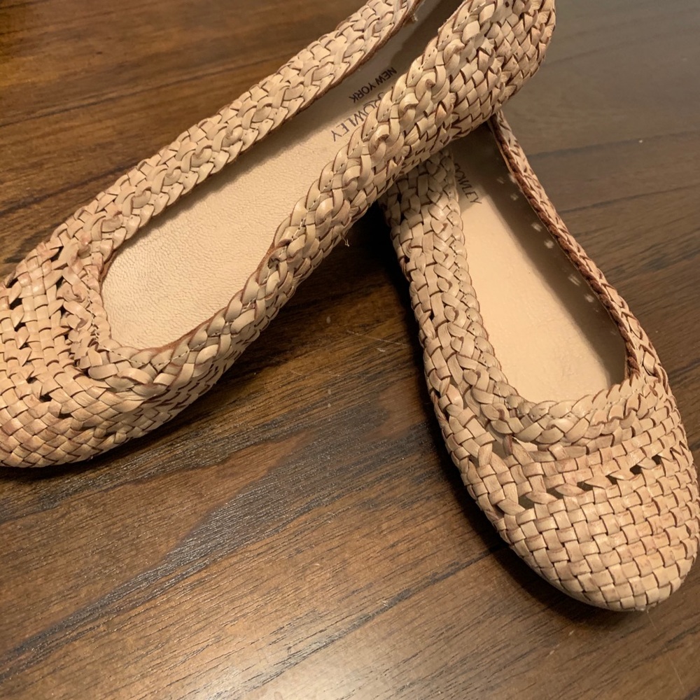 Tan flats